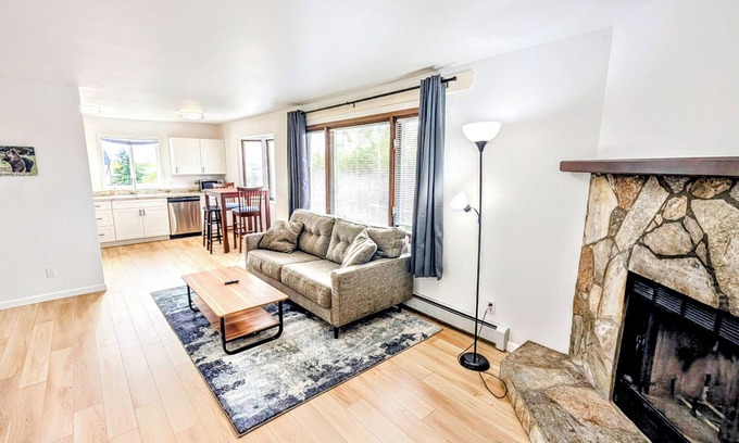 Fairview Apartment | Brand New Large 2Bd/1Ba Apartment - Near Downtown, King Bed!