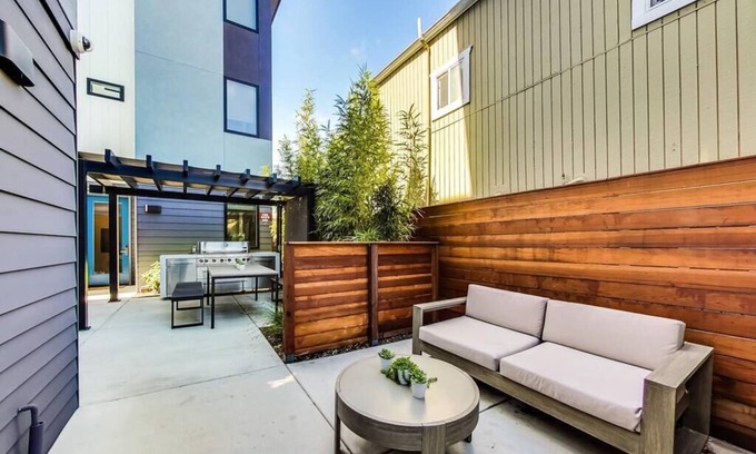 Hoover - Foster Apartment | Brand New Luxury Fully Furnished Studio Suite!