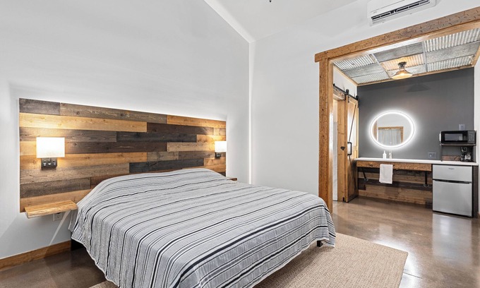 Hill City Hotel | Brand New Motel! Fireplace - Concrete Floors - Live Edge Trim - Vaulted Ceilings