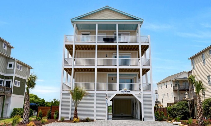 North Topsail Beach House | Brand New! This is it, stay at a resort home!