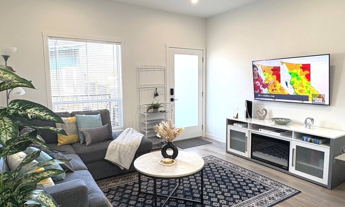 Central Okanagan House | Brand-New! Tranquil Escape – Near Ski Resorts, Lakes, Wineries, Golf & Trails