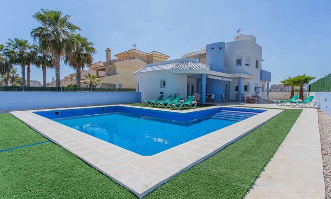 San Javier House | Brand new villa with pool next to the Mediterranea