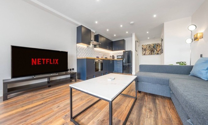 Harlesden Apartment | Brand New Zone 2 Apt - Sleeps 5