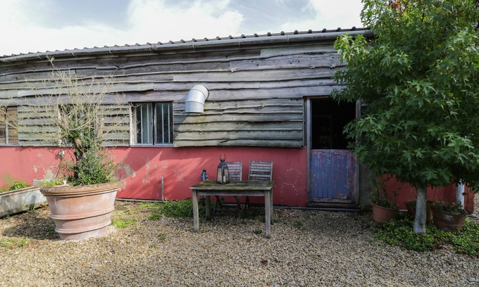 Malmesbury Cottage | BRANDEERS STUDIO, pet friendly, character holiday cottage in Minety