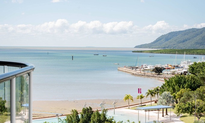 Cairns Central Business District Apartment | BreakFree Royal Harbour
