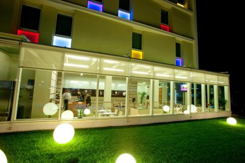Mosciano Sant'Angelo Hotel | Breaking Business Hotel
