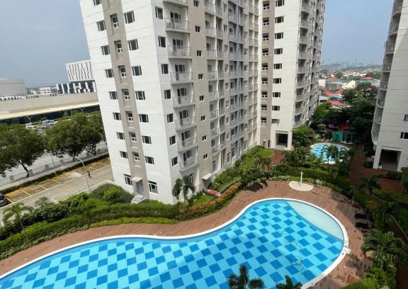 Las Pinas Apartment | Breathing Space Staycation at South Residences Las Piñas 2 BR