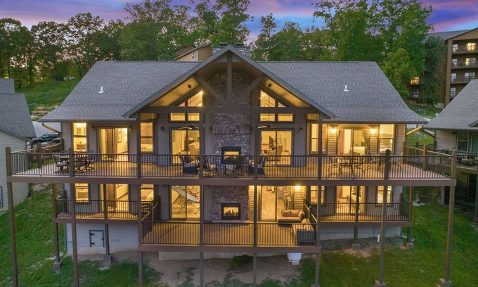 Indian Point House | Breathtaking Lake Views, Indoor Pool, Fireplaces, Gameroom & Endless Fun