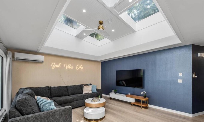Portland Heights Apartment | Breathtaking Views w/Modern Lux - 2330