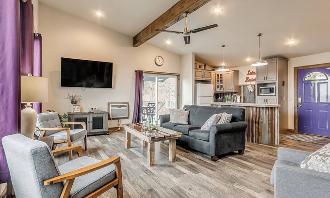 Longtown Cabin | Breathtaking Views! Where doing nothing IS something. You're On Lake Time! RELAX