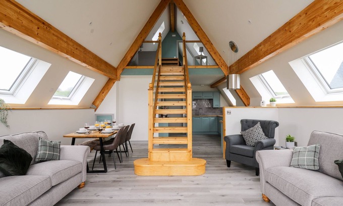 Llandrindod Wells Cottage | Brecknock Cheviot - The Sheepfold