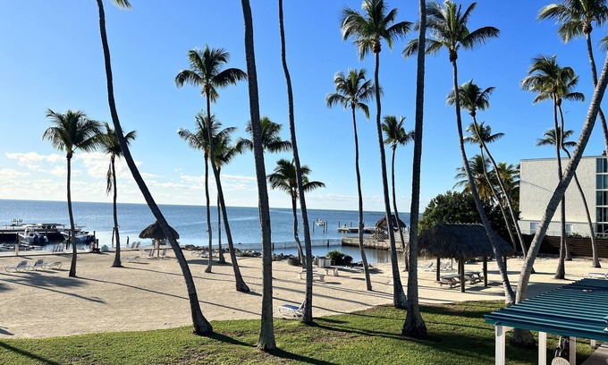 Islamorada Apartment | Breezy Palms Resort