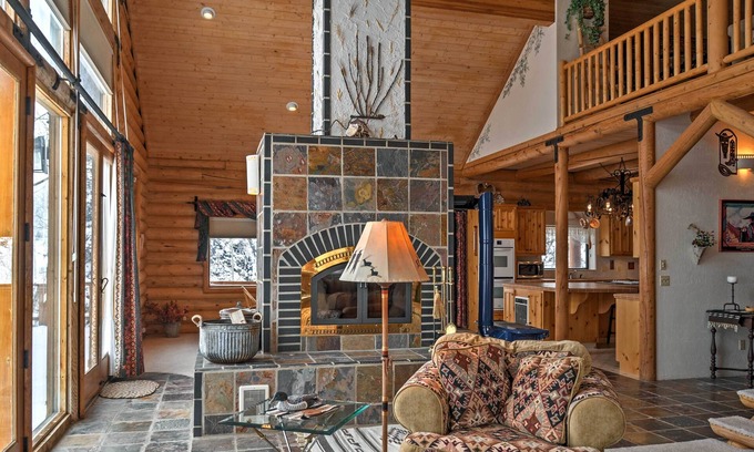 Brian Head Cottage | Brian Head Cabin Minutes From Slopes w/Game Room!