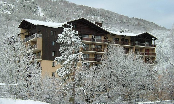 Briancon Apartment | Briancon - Mélézin - Serre Chevalier Ski - Studio - Sleeps 4