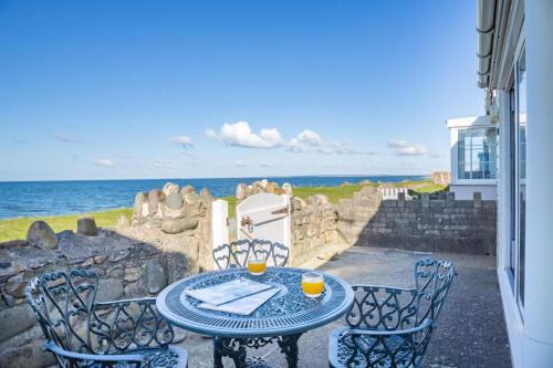 Dinas House | Brig Y Don