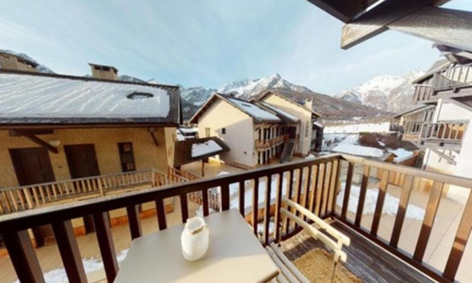 Monetier-les-Bains Apartment | Bright 30 M With Balcony Center Villa