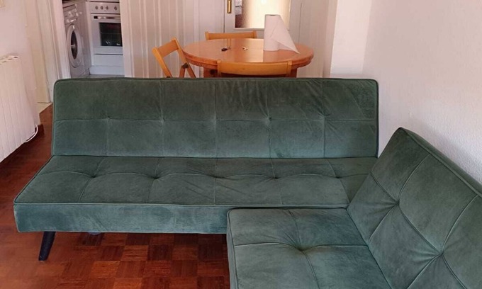 Jaca Apartment | Bright and centrally located with views. Wifi and TV. Ski resorts nearby.