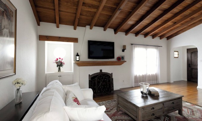 McManus House | Bright and Charming Spanish 2bed/2 bath house with Office, Fully Fenced Backyard