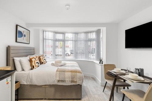 Perivale Apartment | Bright and Cozy Studio Flat for a Relaxing Stay