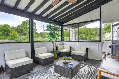 New Paltz House | Bright and Modern Retreat 3 Mi to Dtwn New Paltz