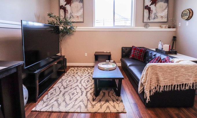 Grande Prairie House | Bright and open-concept parkside suite by the airport