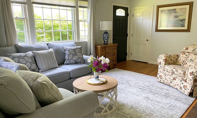 Harwich House | Bright and Stylish house with new central A/C, appliances and EV charger