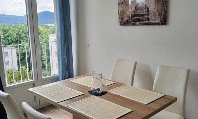 Besancon Apartment | Bright apartment 72m2