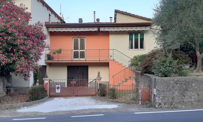 Scopeti Apartment | Bright apartment for those who love trekking, Biking, Motorcycles and Good Wine.