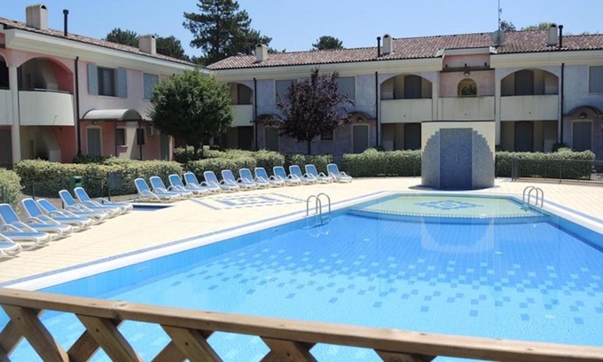 Bibione Lido del Sole Apartment | Bright apartment with swimming pool