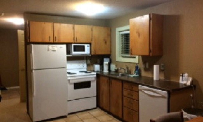 Silver Star Mountain House | Bright Basement Suite Great Location on Hill.