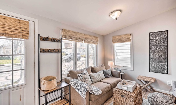 Lake Como Cottage | Bright Belmar Cottage < Half Mi to Boardwalk!