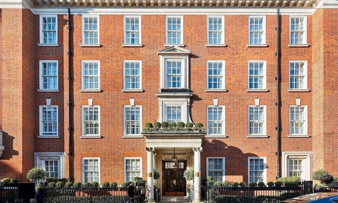 City of Westminster Condo | Bright & Calm: 2-Bedroom Condo in the Heart of London