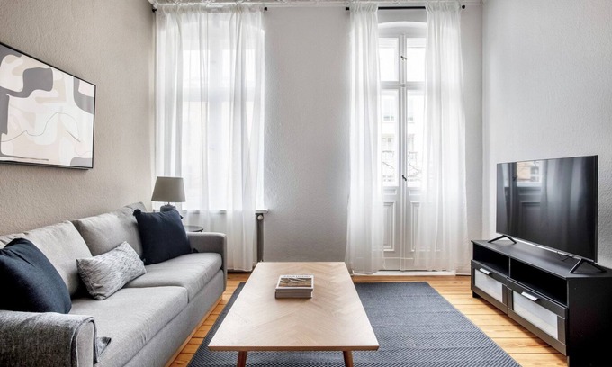 West Berlin Centre Apartment | Bright Charlottenburg 2BR nr Lietzensee, by Blueground