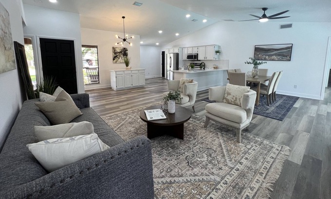 Stonehedge House | Bright cheerful newly renovated home with pool!