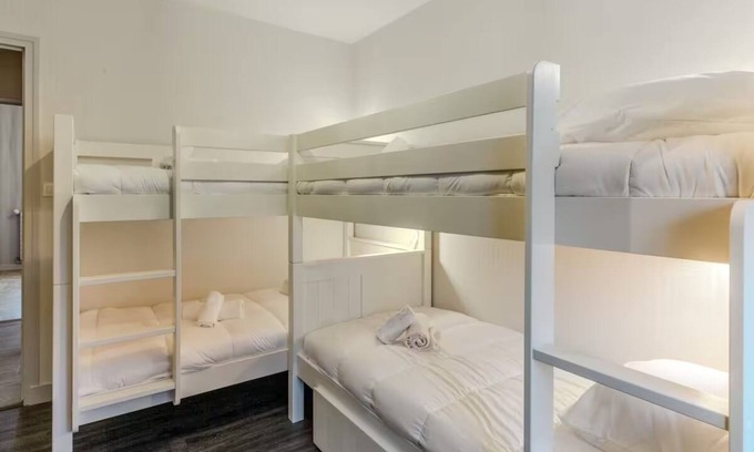 Aytre House | Bright, comfortable house