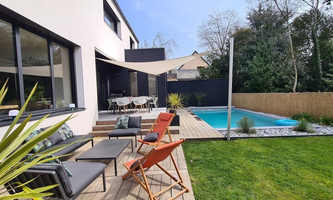 Bruz House | Bright contemporary house in Brittany