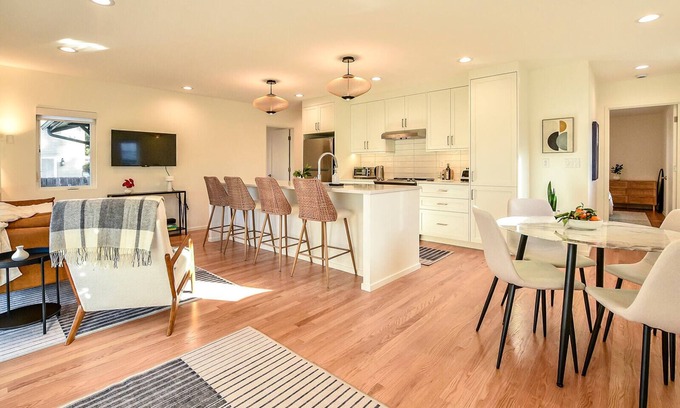 Brentwood-Darlington House | Bright, freshly renovated 2 bedroom, 2 bath house in SE nPortland, with AC.