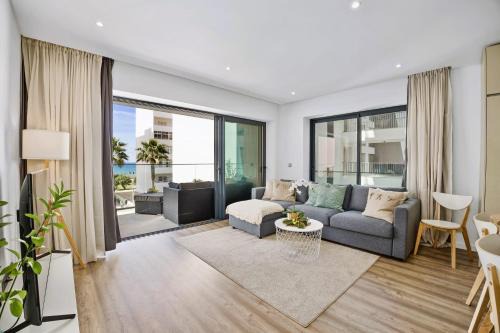 Cavacos Apartment | Bright Modern Beachside Apartment with Pool & Seaview