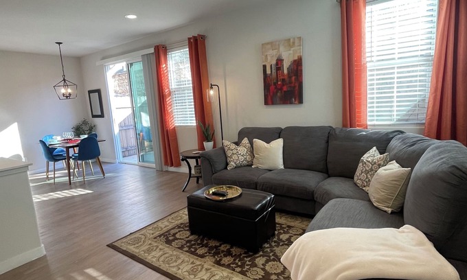 Santa Maria House | Bright Newly Built Home with Patio