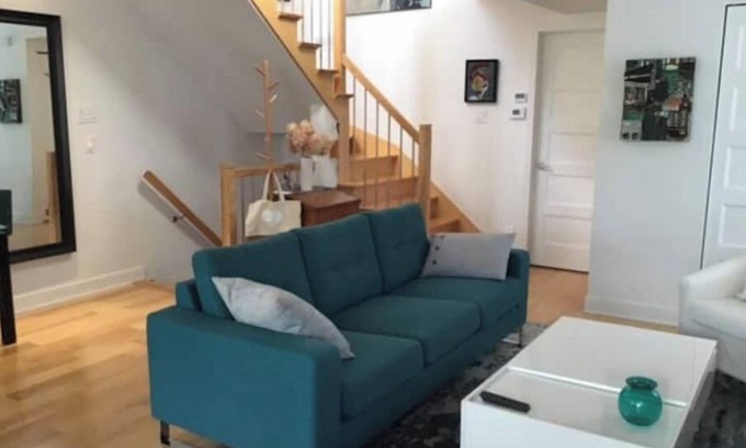 Hochelaga-Maisonneuve Apartment | Bright, quiet apartment