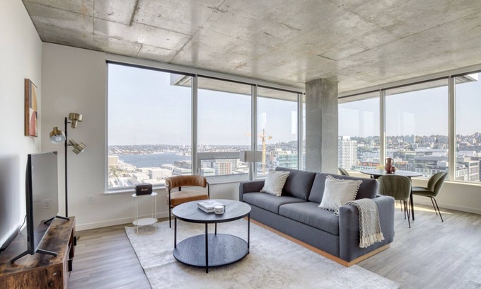 South Lake Union Apartment | Bright South Lake Union 2BR w/W/D & Roof, nr Lake Union, by Blueground