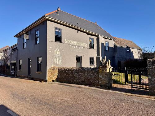 Malborough Bed & Breakfast | Brightham House - Exclusively for Adults