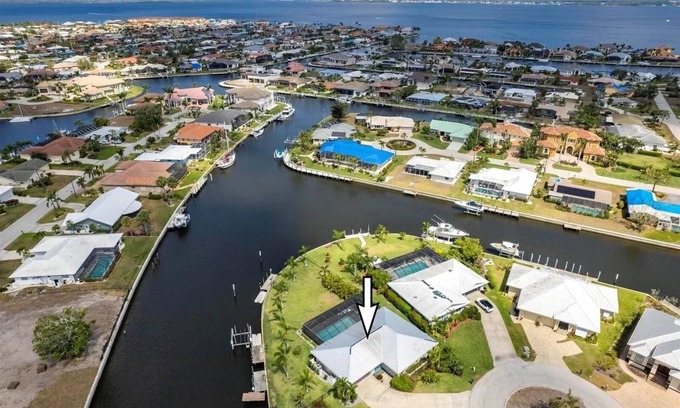 Punta Gorda House | BRING YOUR SAIL BOAT