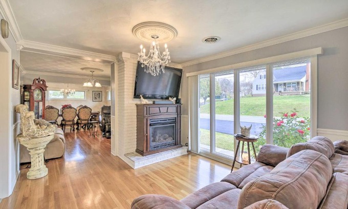 Bristol House | Bristol Retreat with Creek Access 2 Mi to Dtwn