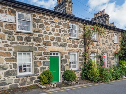 Dolgellau House | Bro Dawel