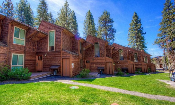 Brockway House | Brockway Beachside Bungalo by Lake Tahoe Accommodations