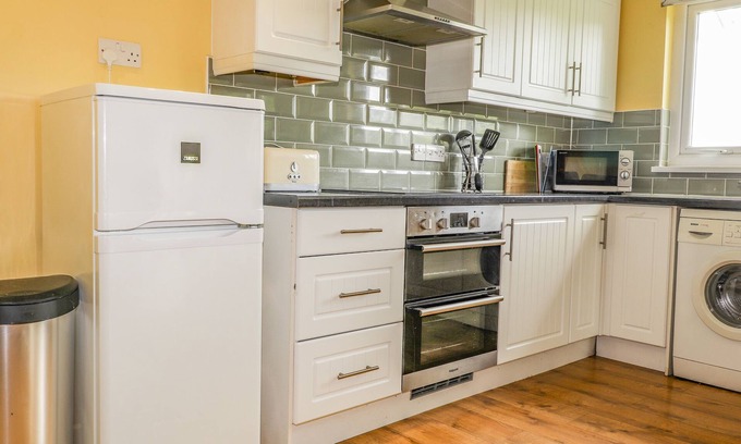 Boncath Cottage | BROHEDDWCH, pet friendly, country holiday cottage in Boncath