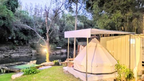 Khanong Phra House | Brookhouse & Glamping