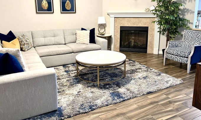 Cordova House | Brooks Manor - Modern 4BR w/ Two Car Garage in Great Location