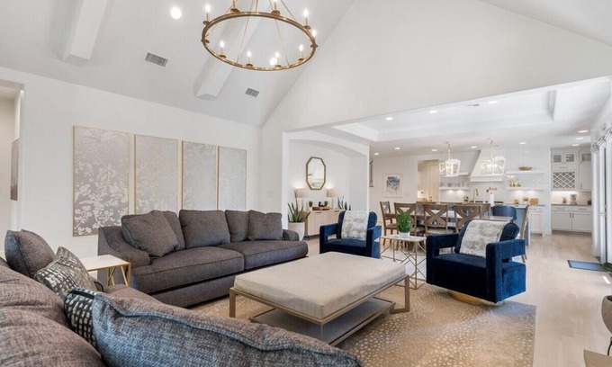 Tulsa House | Brookside Birdie 5bd/4.5ba